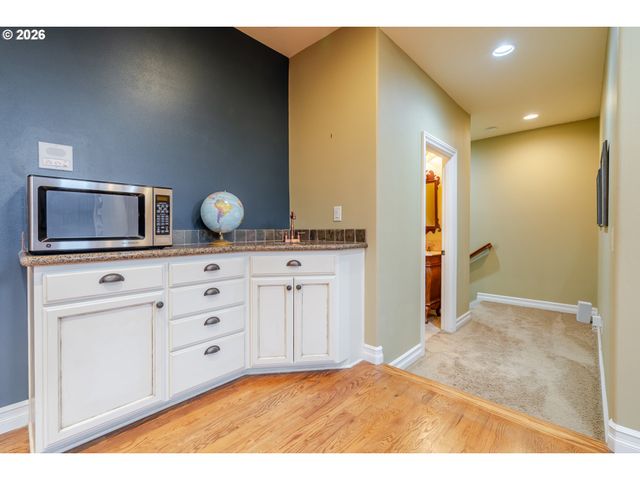 6243 Se RAMBEAU Ln, Salem, OR 97301