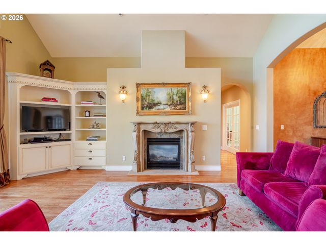 6243 Se RAMBEAU Ln, Salem, OR 97301