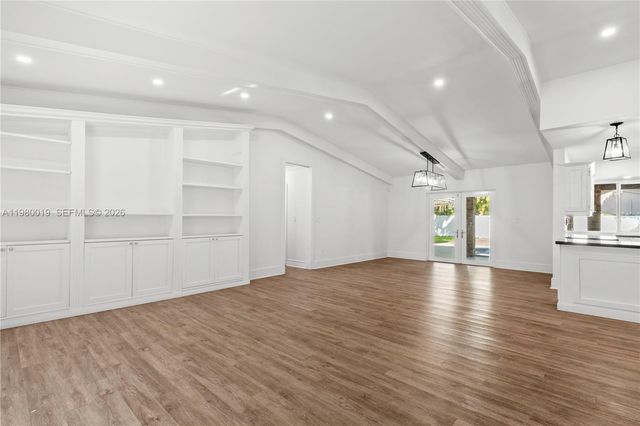 16141 SW 83rd Ave, Palmetto Bay, FL 33157