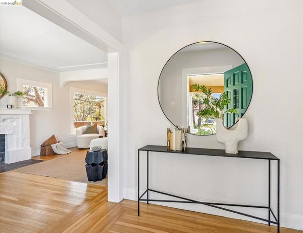 3714 High St, Oakland, CA 94619
