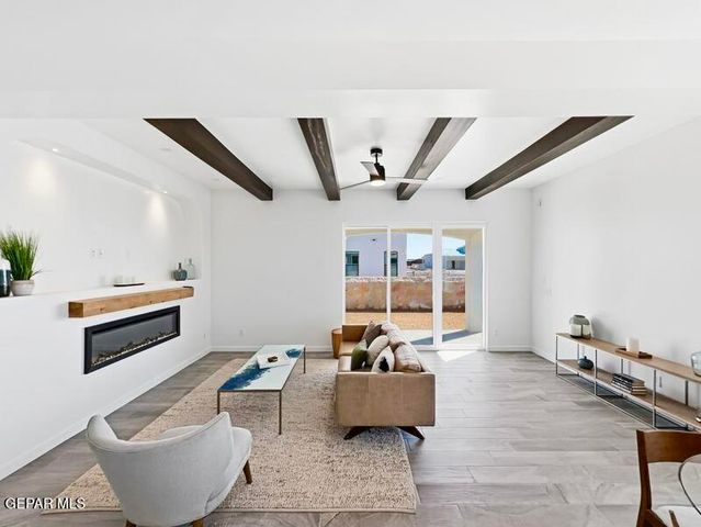 656 Paseo Campanero Street, Horizon City, TX 79928