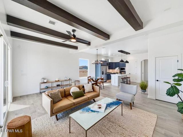 656 Paseo Campanero Street, Horizon City, TX 79928