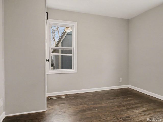 259 N Genesee Street, Montrose, MI 48457