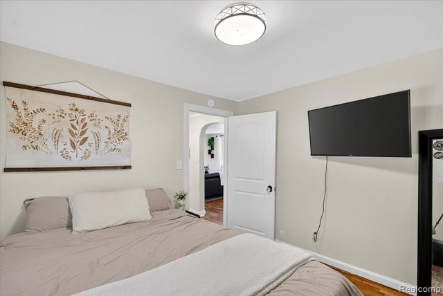 2008 Elmwood Street, Port Huron, MI 48060