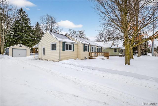 2008 Elmwood Street, Port Huron, MI 48060