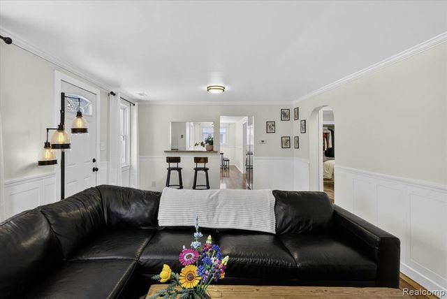 2008 Elmwood Street, Port Huron, MI 48060