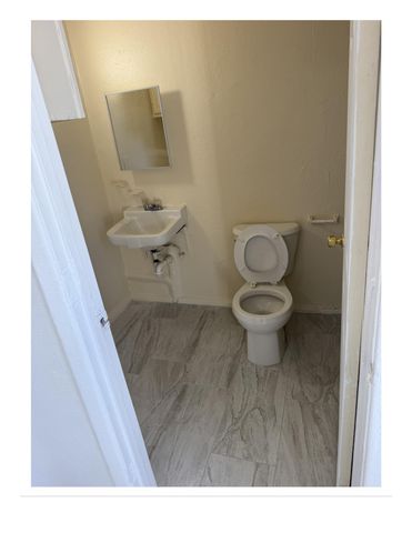 209 Texas Street NE, Albuquerque, NM 87108