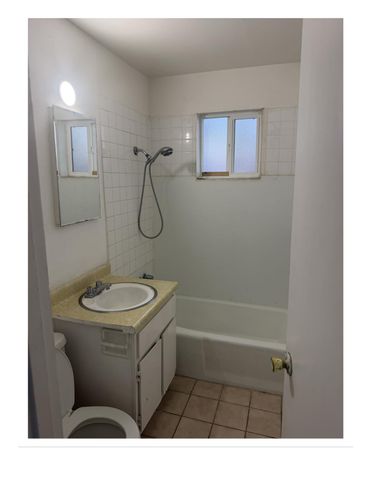 209 Texas Street NE, Albuquerque, NM 87108