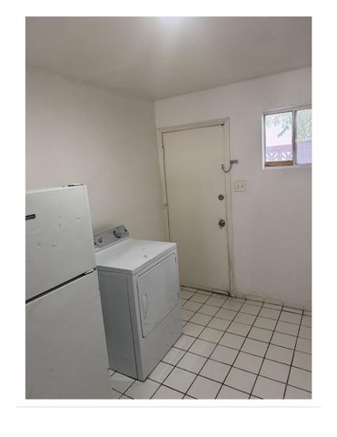 209 Texas Street NE, Albuquerque, NM 87108