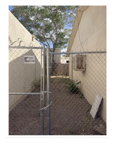 209 Texas Street NE, Albuquerque, NM 87108