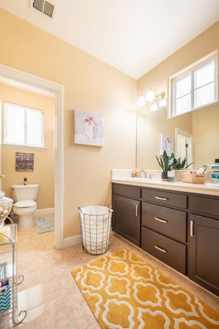 9655 N Willey Court, Fresno, CA 93720