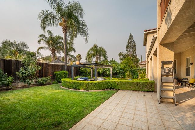 9655 N Willey Court, Fresno, CA 93720