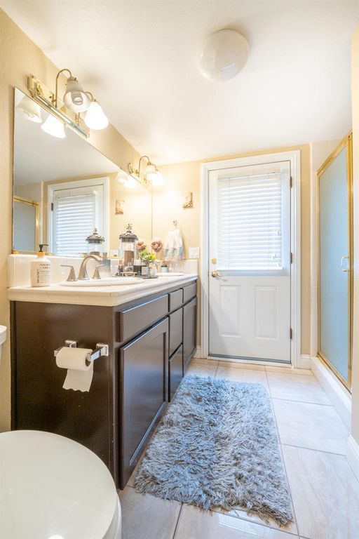 Image 15 of property listing at 9655 N Willey Court, Fresno, CA 93720