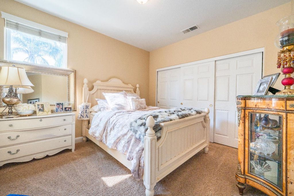 Image 18 of property listing at 9655 N Willey Court, Fresno, CA 93720