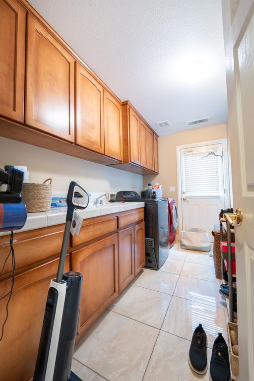 Image 25 of property listing at 9655 N Willey Court, Fresno, CA 93720