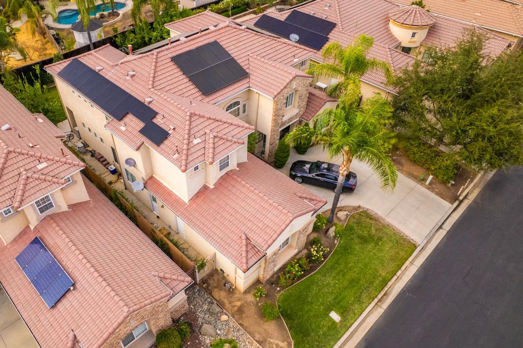 Image 3 of property listing at 9655 N Willey Court, Fresno, CA 93720