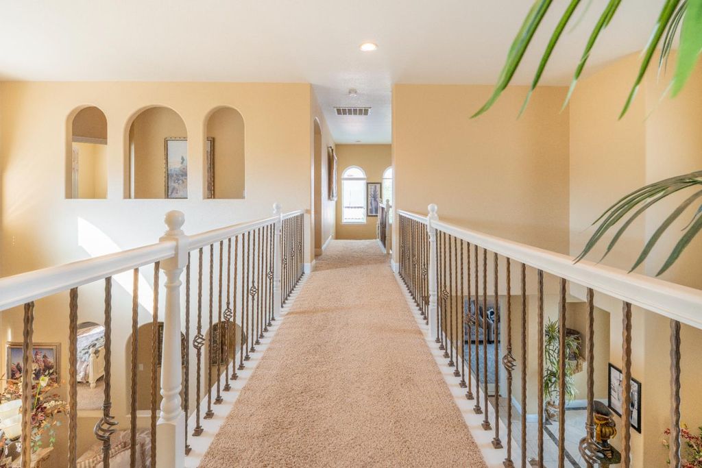 Image 38 of property listing at 9655 N Willey Court, Fresno, CA 93720
