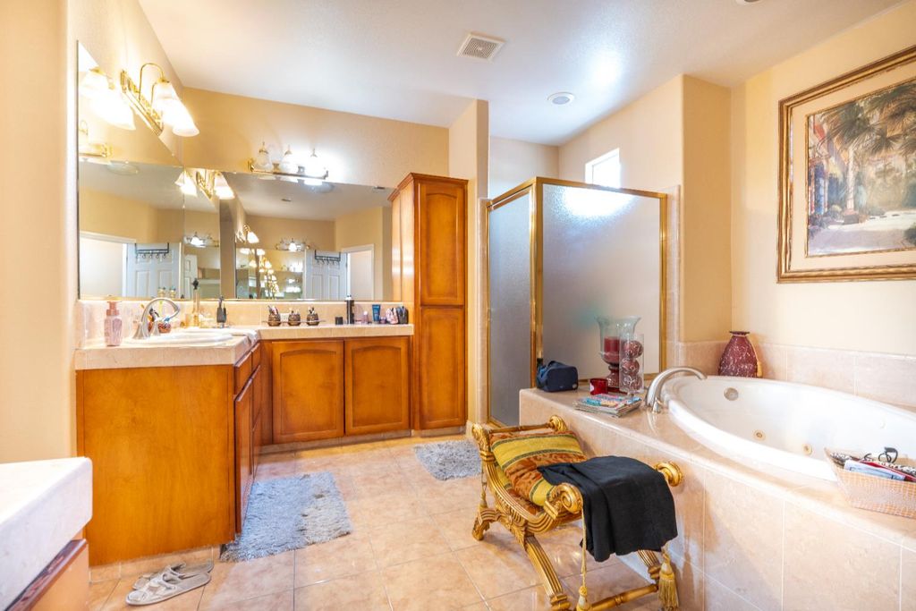 Image 45 of property listing at 9655 N Willey Court, Fresno, CA 93720