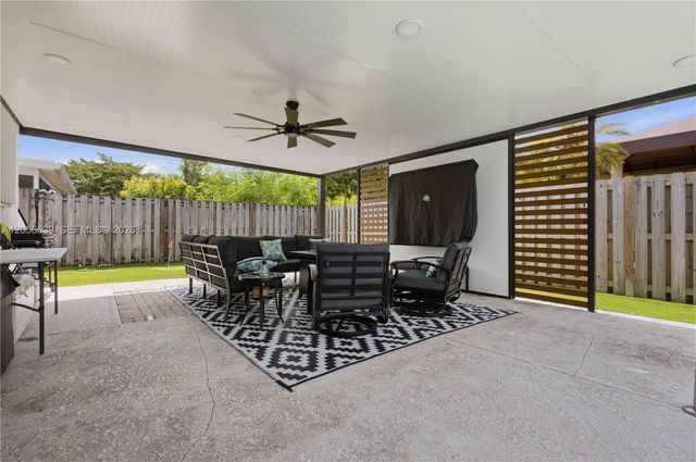 9120 SW 55th Street, Cooper City, FL 33328