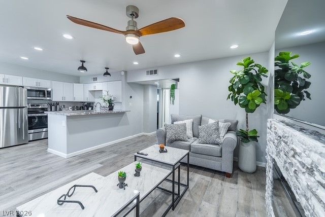 350 East Desert Inn Road H203, Las Vegas, NV 89109