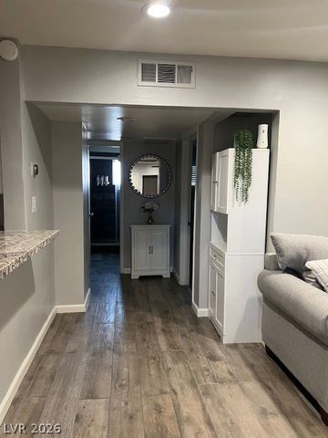 350 East Desert Inn Road H203, Las Vegas, NV 89109