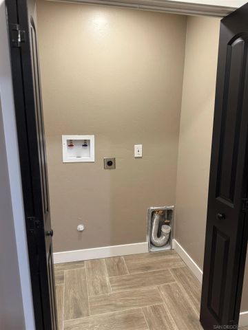 519 Camelot Dr, Oceanside, CA 92054