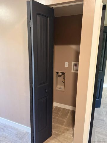 519 Camelot Dr, Oceanside, CA 92054