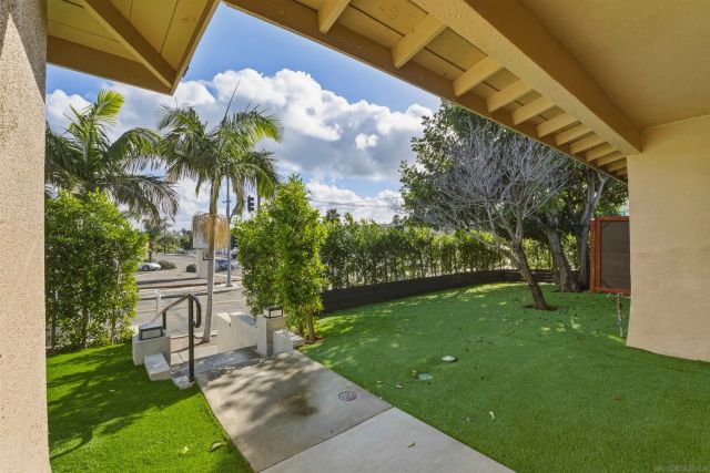 519 Camelot Dr, Oceanside, CA 92054