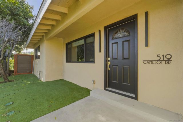 519 Camelot Dr, Oceanside, CA 92054