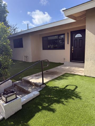 519 Camelot Dr, Oceanside, CA 92054