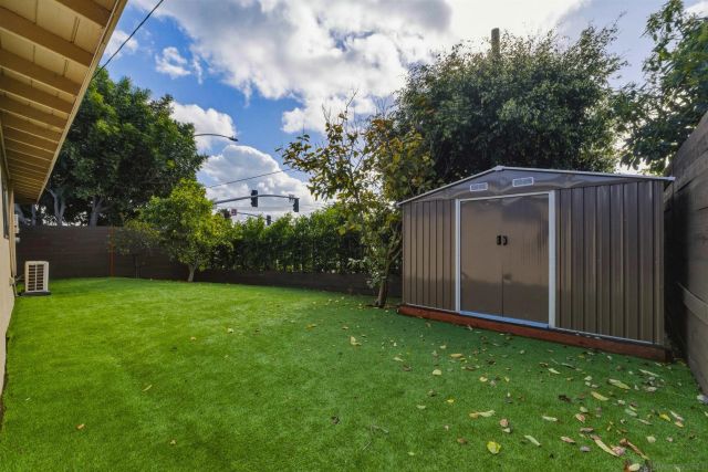 519 Camelot Dr, Oceanside, CA 92054