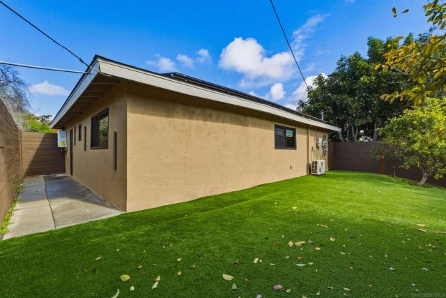 519 Camelot Dr, Oceanside, CA 92054