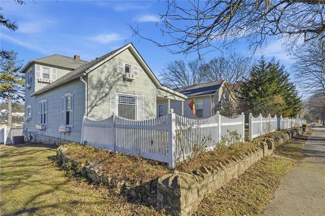 414 Pine Street, Leavenworth, KS 66048