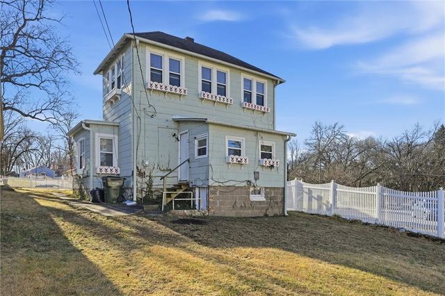 414 Pine Street, Leavenworth, KS 66048