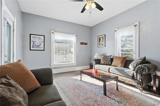 414 Pine Street, Leavenworth, KS 66048