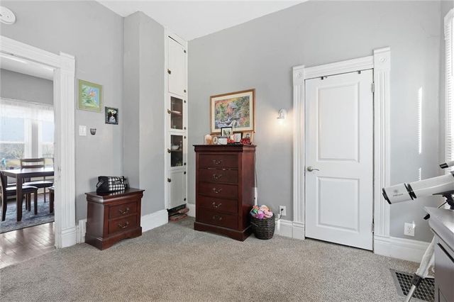 414 Pine Street, Leavenworth, KS 66048