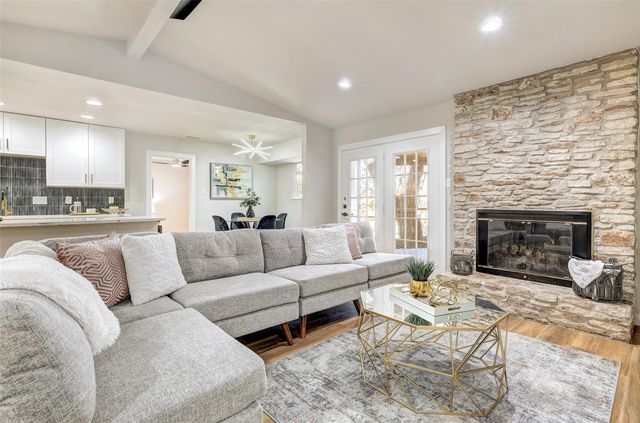 402 Mulberry DR, Austin, TX 78745
