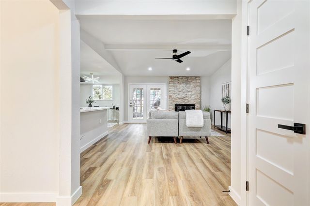 402 Mulberry DR, Austin, TX 78745