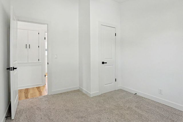 2230 W Manhattan, Wichita, KS 67204
