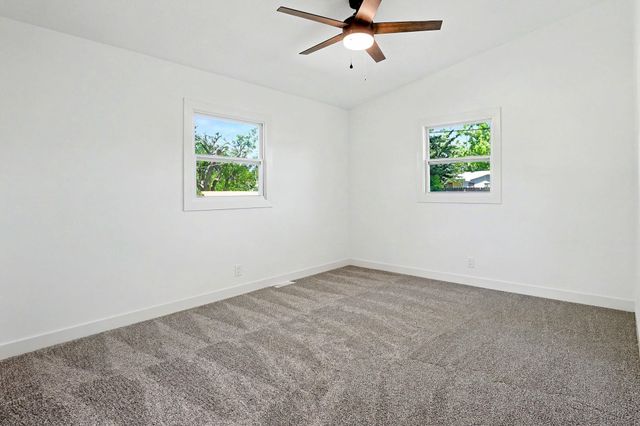2230 W Manhattan, Wichita, KS 67204