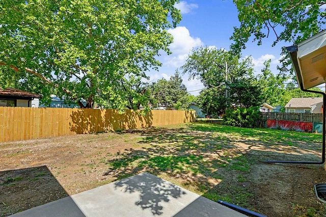2230 W Manhattan, Wichita, KS 67204