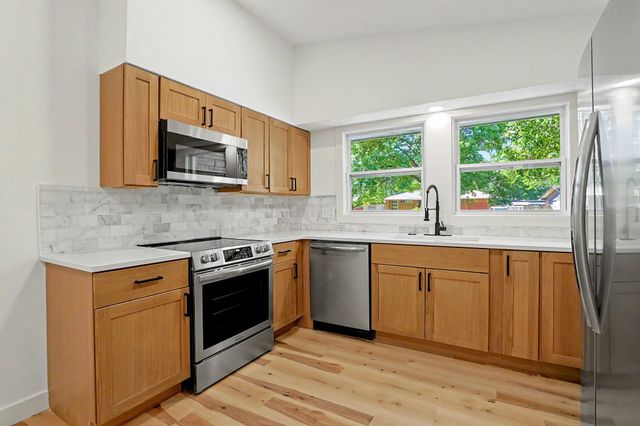 2230 W Manhattan, Wichita, KS 67204
