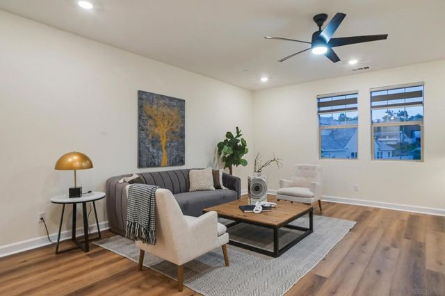 17296 Abbey Rd, Poway, CA 92064