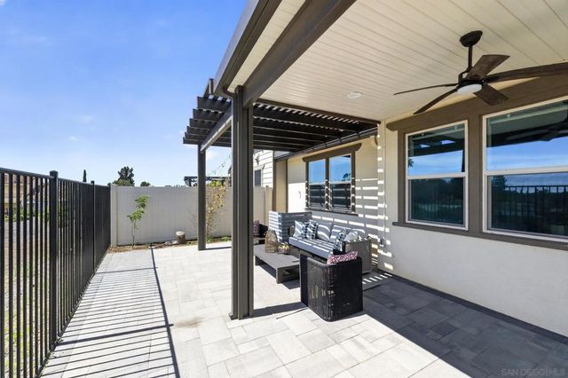 17296 Abbey Rd, Poway, CA 92064