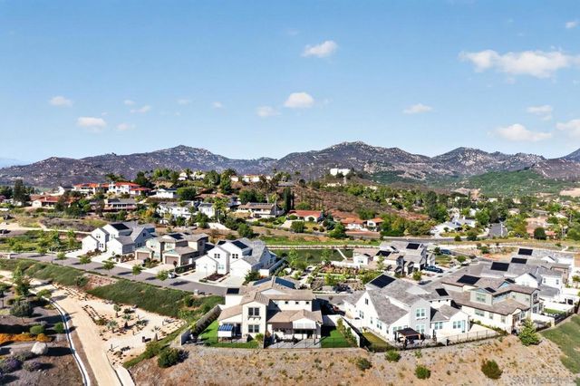 17296 Abbey Rd, Poway, CA 92064