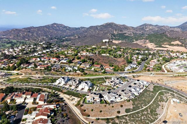 17296 Abbey Rd, Poway, CA 92064