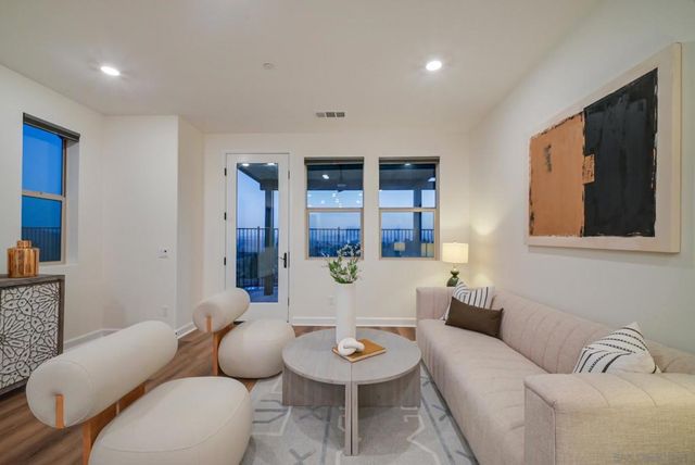 17296 Abbey Rd, Poway, CA 92064