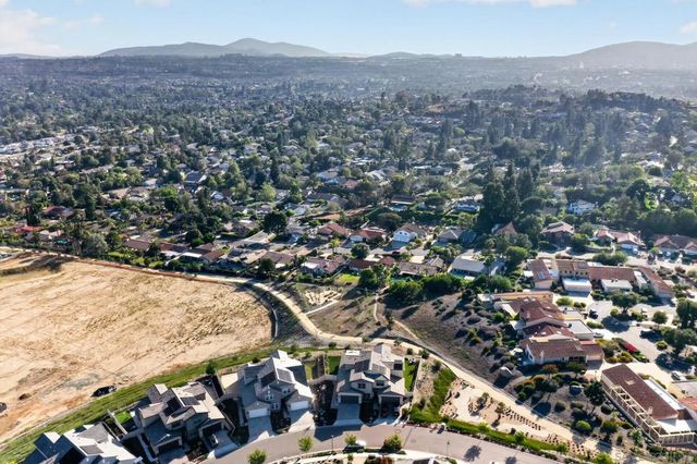 17296 Abbey Rd, Poway, CA 92064