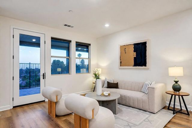 17296 Abbey Rd, Poway, CA 92064