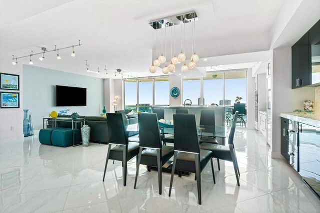 2640 Lake Shore Drive 2307, Riviera Beach, FL 33404